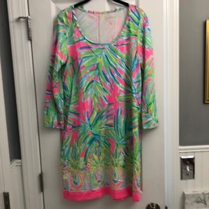 Beautiful Lilly Pulitzer. Pinks and green. Perfect for summer. Size Medium.